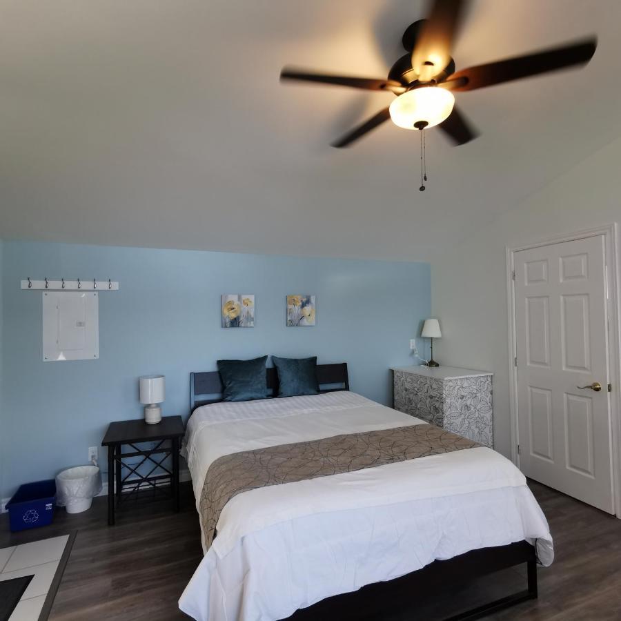 Knotty Pine Ocean Front Suite - Adults Only Ингониш Екстериор снимка