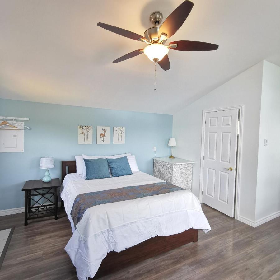 Knotty Pine Ocean Front Suite - Adults Only Ингониш Екстериор снимка