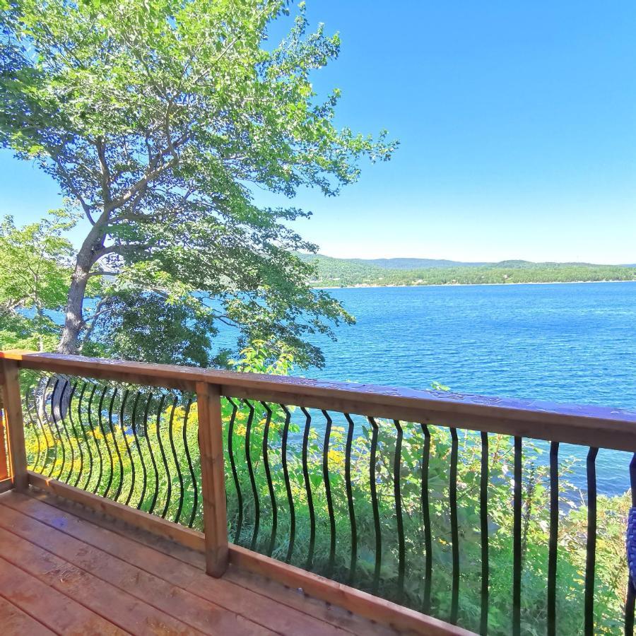 Knotty Pine Ocean Front Suite - Adults Only Ингониш Екстериор снимка