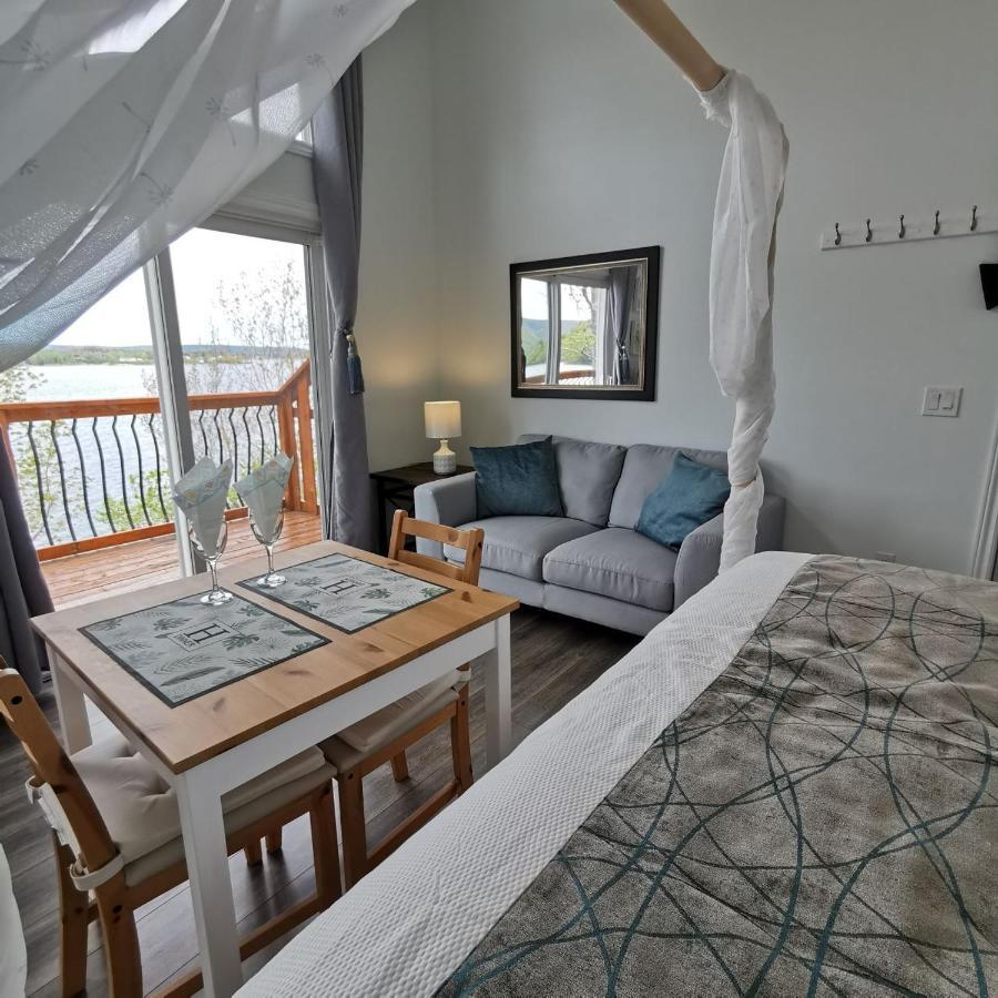 Knotty Pine Ocean Front Suite - Adults Only Ингониш Екстериор снимка