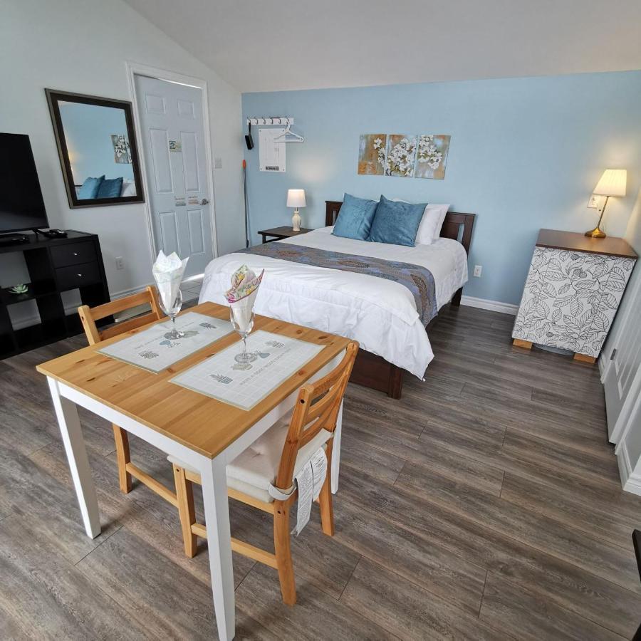Knotty Pine Ocean Front Suite - Adults Only Ингониш Екстериор снимка