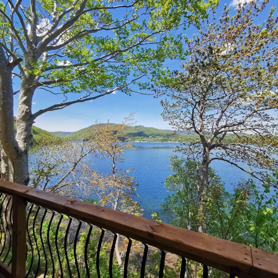 Knotty Pine Ocean Front Suite - Adults Only Ингониш Екстериор снимка