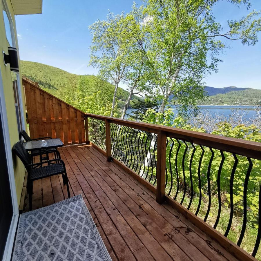 Knotty Pine Ocean Front Suite - Adults Only Ингониш Екстериор снимка