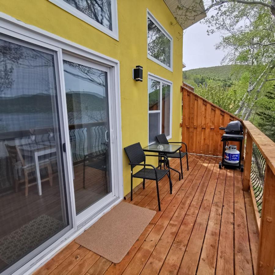 Knotty Pine Ocean Front Suite - Adults Only Ингониш Екстериор снимка