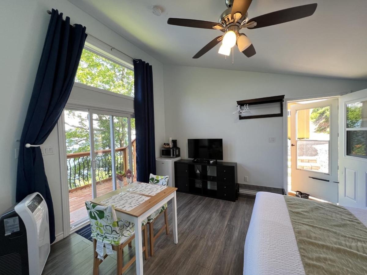 Knotty Pine Ocean Front Suite - Adults Only Ингониш Екстериор снимка